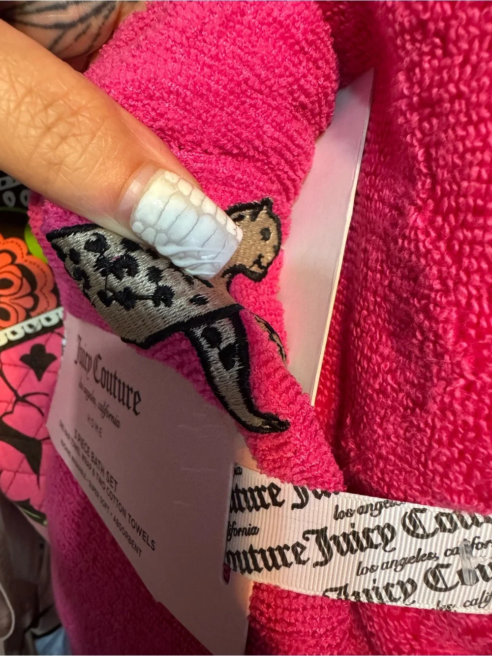 Juicy Couture Bright Pink 3-Piece Bath Set with Leopard Embroidery
